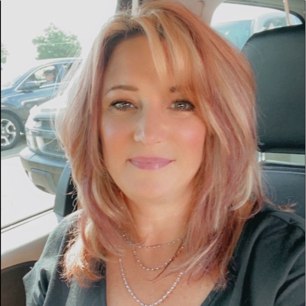 Meet your Posher, Christine